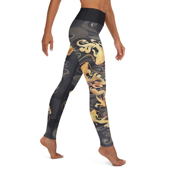 Pantaloni da yoga gialli con pesci koi Collant con motivi vivaci
