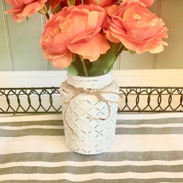 Chalk Paint Jars | Shabby Chic Vases | Rustic Painted Jars | Lattice design vase | Linen White painted jars | Chalk paint Mason Jar