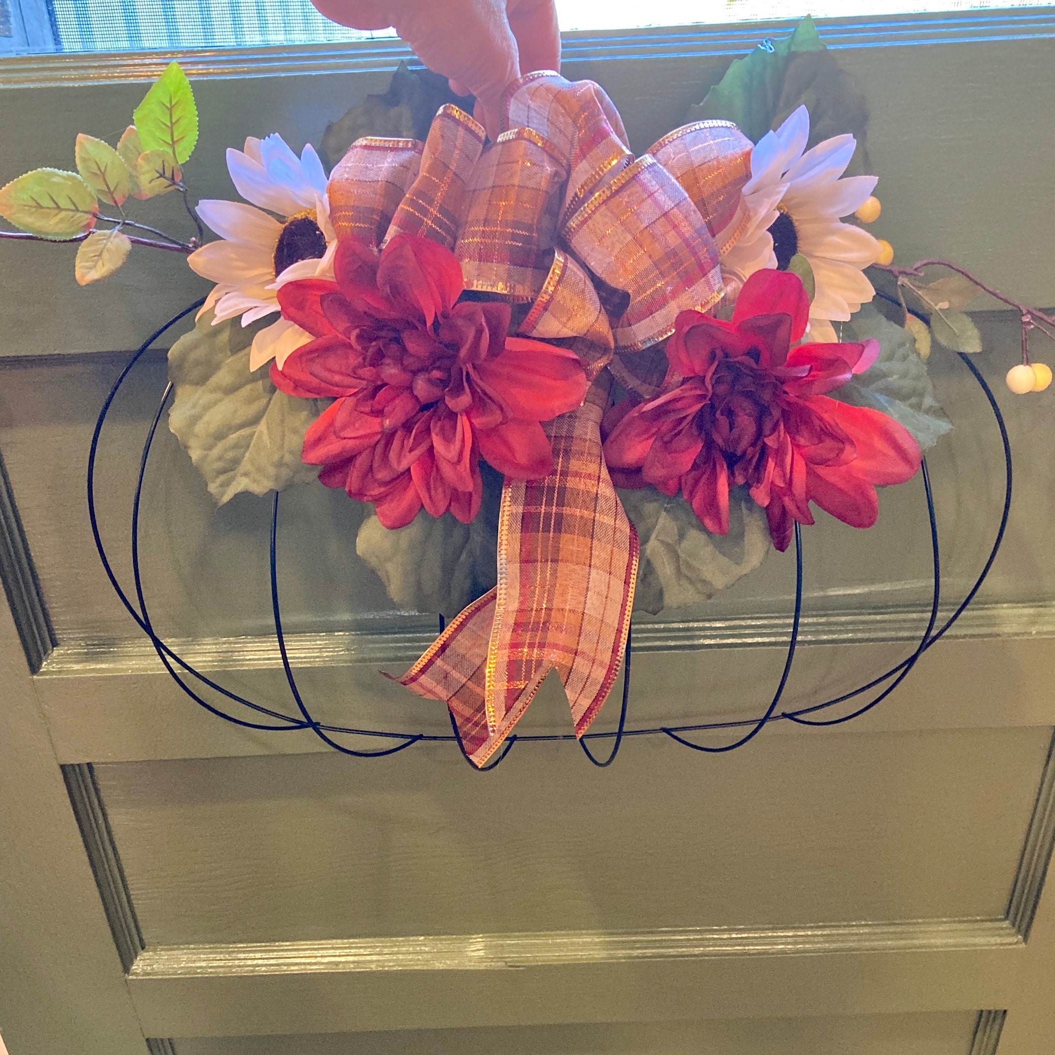 18 Inch Pumpkin Wire Frame Wreath With Plaid Ribbon & Etsy UK