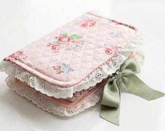 Pink Floral Quilted Bible Cover: Lace Trim & Satin Bow