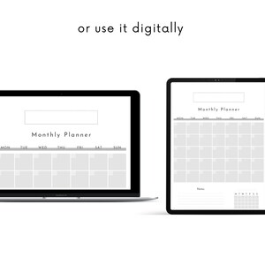 Könnte beinhalten: Ein digitaler Monatskalender, der auf einem Laptop und einem Tablet angezeigt wird. Der Kalender hat ein schlichtes Design mit einem grauen Raster und dem Text "Monatskalender" oben.