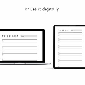 Könnte beinhalten: Eine schwarz-weiße digitale To-Do-Listenvorlage, die auf einem Laptop und einem Tablet angezeigt wird. Die Vorlage hat ein einfaches Design mit dem Titel "TO DO LIST" und einem Platz für das Datum. Die Liste hat 15 leere Zeilen mit Kreisen für Kontrollkästchen.