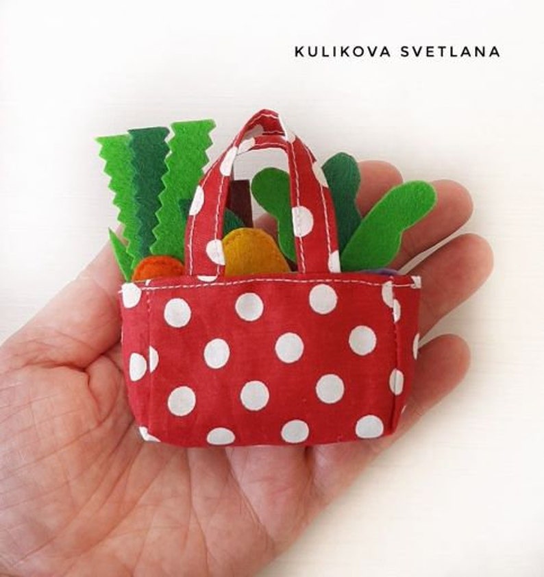 Action playset leaf- rug Bag strawberry toy dog bag with felt vegetables doll clothes