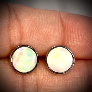 Vintage Sterling Silver Mother of Pearl Stud Earrings: Classy Disc Shape