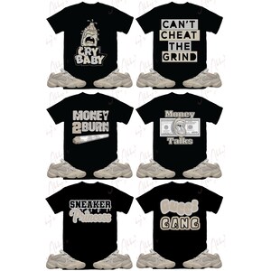 Puede incluir: Seis dise&ntilde;os diferentes de camisetas con varios lemas y gr&aacute;ficos, combinados con zapatillas beige. Los lemas incluyen "Cry Baby", "Can't Cheat The Grind", "Money 2 Burn", "Money Talks", "Sneaker Princess" y "Gucci Gang".