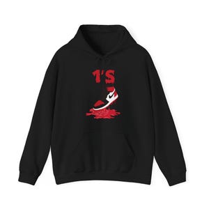 Schuh tropfender Hoodie passend zu Jordan 1 Ruby, Retro 1 Ruby Hoodie, Ruby 1s Sneaker Hoodie