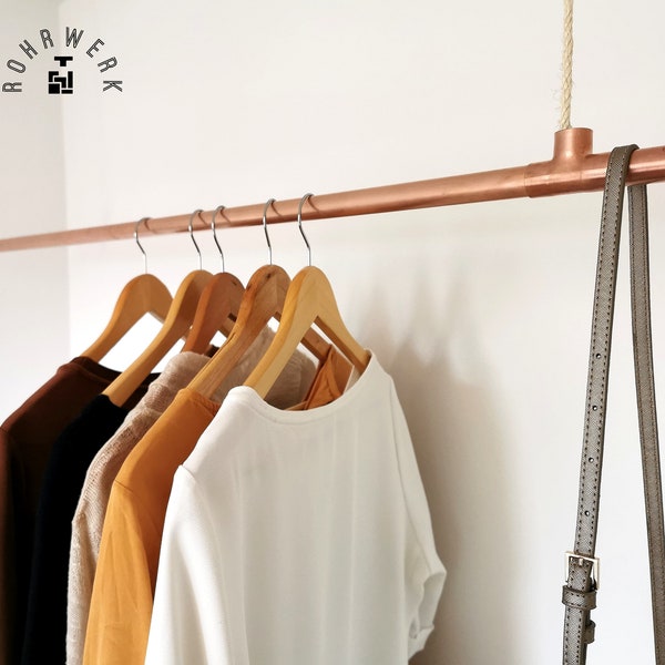 Kleiderstange aus Kupferrohr mit Seil, hängend, Industriedesign - copper hanging rail with rope, industrial design