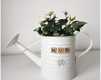 Personalised gift for mum, watering can, planter, plant pot.