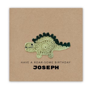 Personalisierte Dinosaurier, alles Gute zum Geburtstag, jedes Alter, Dinosaurier-Geburtstagskarte für Ihn, alles Gute zum Geburtstag personalisierte Dinosaurier-Karte, lustiges Roarsome