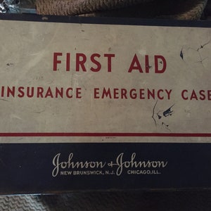 Vintage Johnson & Johnson FIRST AID Insurance Emergency Case metal box wall mount 3 drawers