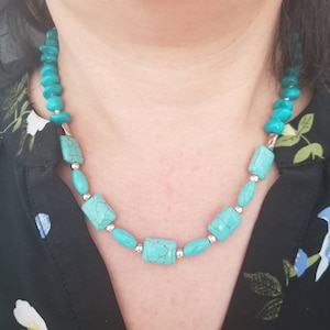 Hermoso collar de turquesa/turquesa gruesa/conjunto de collar de cuentas azules, joyería hecha a mano del suroeste.