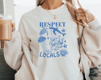 Respeta a los lugareños Camiseta Comfort Colors® Camiseta moderna con peces Camiseta con estilo inspirado en el océano Save the Planet Camiseta ecológica para amantes de la naturaleza de Granola Girl