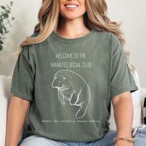 T shirt Manatee Comfort Colors Ocean Shirt Aesthetic Clothing Gift for Manatee Lovers Surf Tee Respect the Locals Save The Manatees