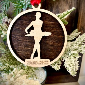 Ballett / Tanz 2-Schicht personalisierte Laser-cut Holz Weihnachtsverzierung, Geschenkanhänger verfügbar unfertig oder gebeizt (Version 2 von 15)