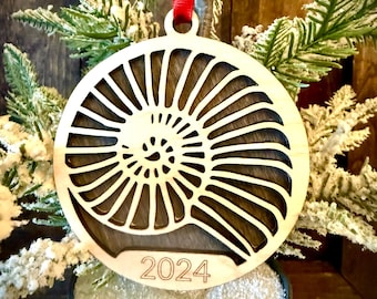 アンモナイトの飾り、彫刻された化石アンモナイト。 - Etsy 日本