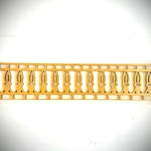 Moulures et enjoliveurs Art Déco pour fenêtres et portes, disponibles en plusieurs tailles et finitions (lot F).