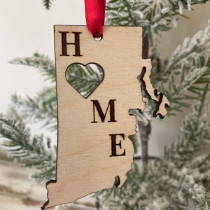 Adorno de madera cortado con láser para el HOGAR de Rhode Island, etiqueta de regalo de Rhode Island disponible sin terminar o con otras 11 opciones de acabado