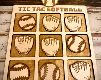 Juego de softbol - Tic Tac Softball. Juego de softbol de madera grabado y cortado con láser, disponible en 12 acabados. Un regalo ideal para los amantes del softbol.