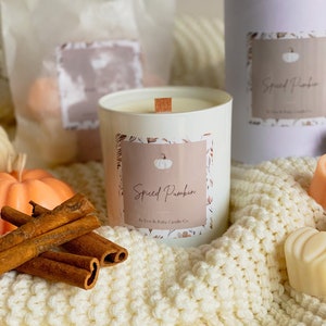 Wood wick candle - Spiced pumpkin scent. Perfect for Autumn / fall decor or Halloween.