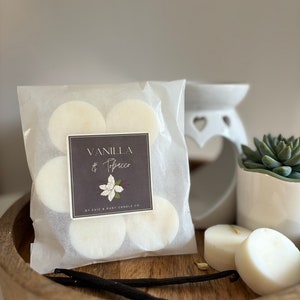 Vanilla & Tobacco scented soy wax melts. Choose between a pack of 4 or 6 highly scented luxury wax melts infused with botanicals.