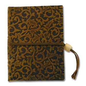 Handmade leather notebook with hot engraving &quot;Arabesque&quot;. Closure with lace and wooden ball sizes and various colors