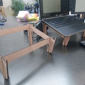 Digital fil för bärbar datorstativ för laser och CNC | Ai Svg Dxf Pdf Eps | Laserskärningsfiler, vektormönster, vektormallar, plan