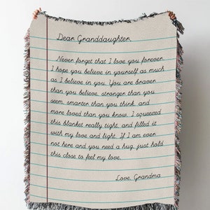 Regalo para nieta, manta tejida a mano con reliquia familiar, "Nunca olvides que te amo", manta con carta de la abuela, regalo para Navidad y cumpleaños.