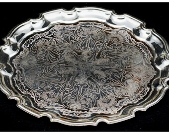 Vintage Silver Plated Chased Serving Displey Tray, Small Serving Tray, Ornate Circular Tray, legant Serving Ware