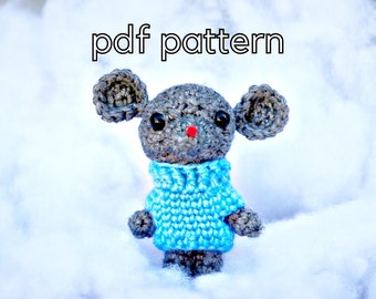 Crochet Mouse Pattern DIGITAL PDF, Mouse Amigurumi, Christmas Crochet, Holiday Crochet Patterns, Mouse with Turtleneck Crochet