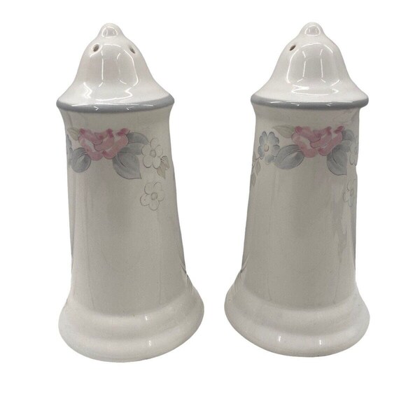 Pfaltzgraff Wyndham Salt And Pepper Shakers Floral Vintage Cottage Core Duo