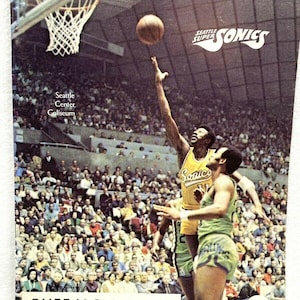 1971 Seattle Supersonics BASKETBALL PROGRAM Sonics vs Buffalo Braves