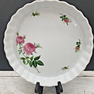 Christineholm Porcelain Rose Pattern Quiche, Tart, Pie Plate 9.5&quot; Baking Dish