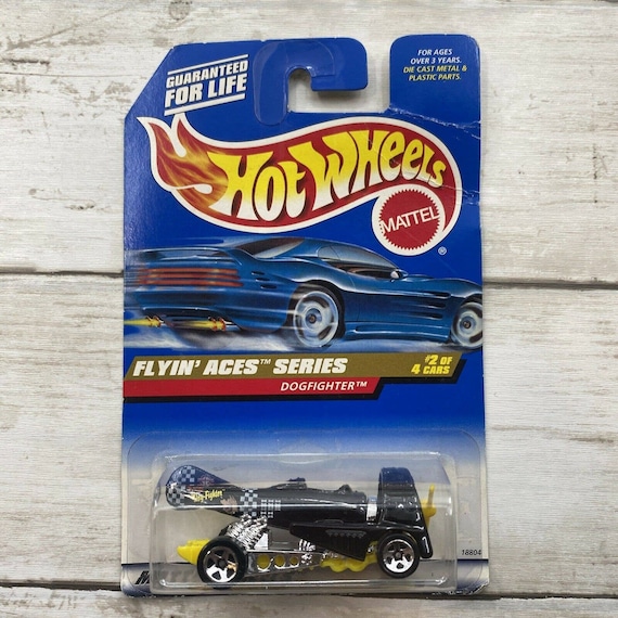 1997 Hot Wheels Flyin Aces Series Dogfighter 2 of 4 #738 Yellow