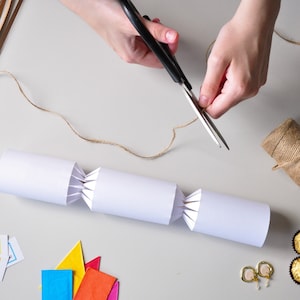 6 white Christmas cracker kit - crackers kit- eco friendly - recyclable - Christmas Eve box activity fill your own diy