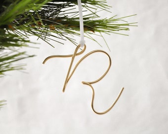 Personalised wire initial bauble - Custom letter tree ornament - monogram Christmas table place name - rustic - modern -