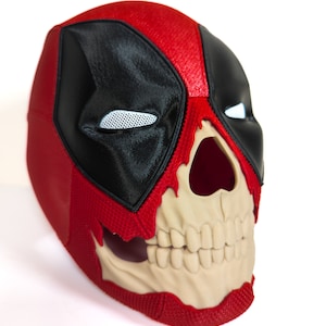 Deadpool Skeleton Jaw Mask – 3D Printed, Wearable, Cosplay Helmet with Magnetic Closures