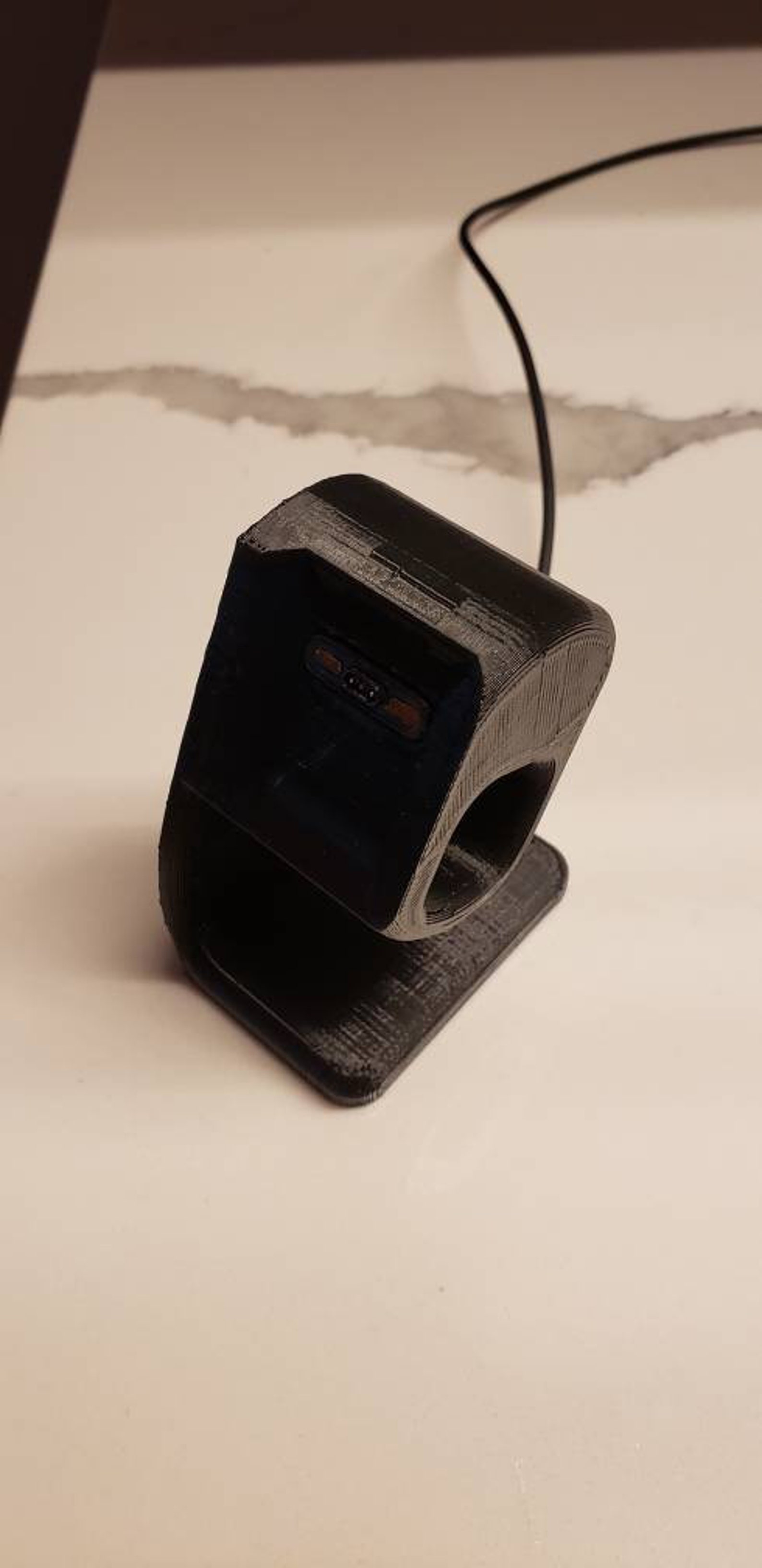 fitbit ionic stand