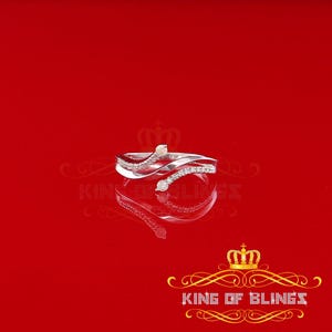 Real 10kt White Gold with 0.12CT Genuine Diamond Flower Ladies Ring size 6.5
