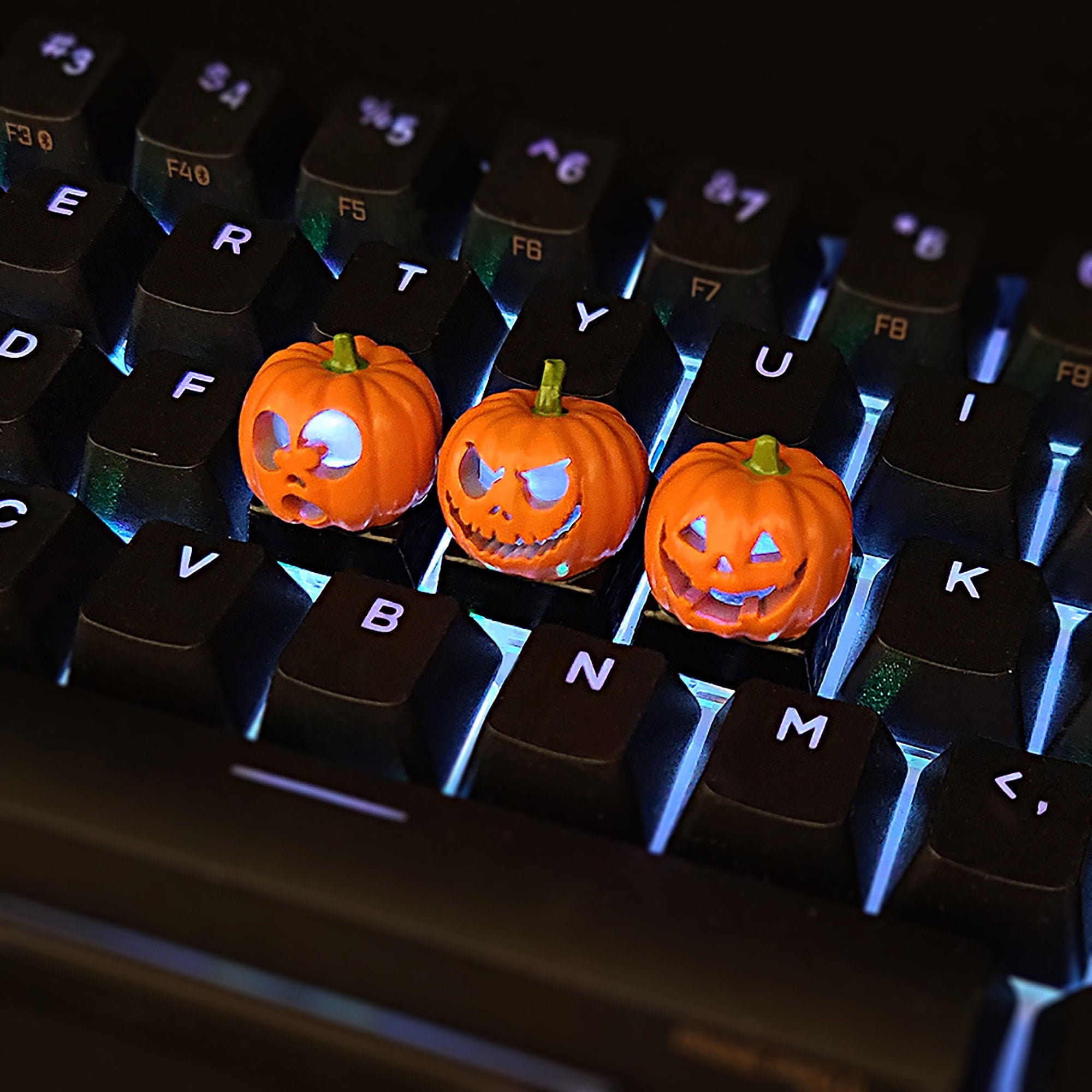 Halloween Pumpkin Keycap – Backlit Mechanical Keyboard Decoration, Glow-in-the-Key Style Novelty Key-623636