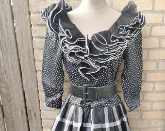 Wednesday Dress Black With White Long Collar Women Halloween Costume  Cosplay Black Party Dress Modest Formal Dress From Movie - Etsy