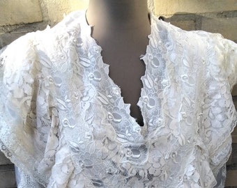 1980, blusa romántica de mangas abullonadas de encaje satinado blanco, blusa victoriana de volantes blancos con encaje satinado de perlas