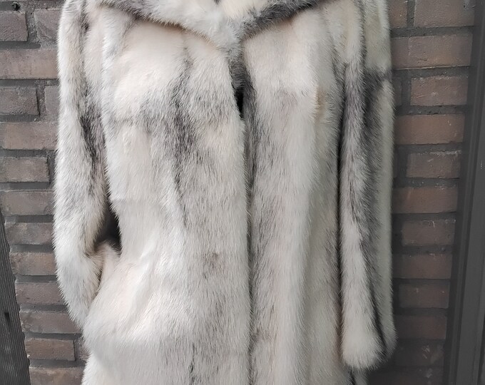 Beautiful Vintage Eighties White Black Mink Fur Coat Size S/M Short ...