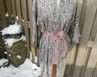 Vintage long, silk, Japanese, kimono, Japanese robe, Traditional, kimono Japanese tradition. Japanese jacket
