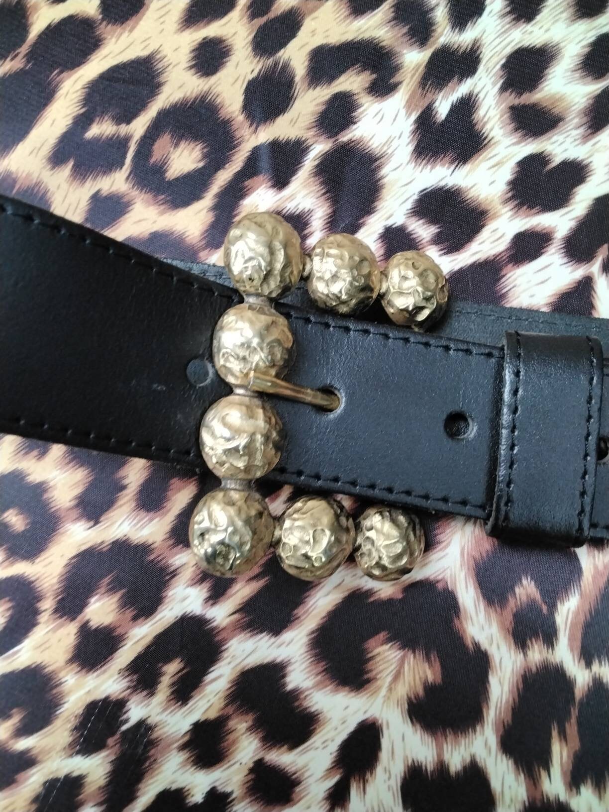 Women\'s Vintage 1980 Black and Gold Tone‎ Accent Buckle Belt L Everly Vintage Belt - Black Leather On Vintage Gold Hardware  main image 3
