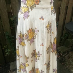 Vintage midi bohemian floral wrap skirt, vintage floral hippie cotton wrapskirt.
