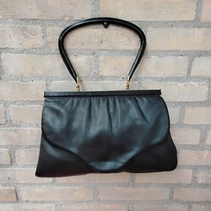 Vintage 50er/60er Jahre seltene, einzigartige weiche schwarze Leder-Statement-Handtasche mit Henkel und Clutch, eine Tasche als Geschenk