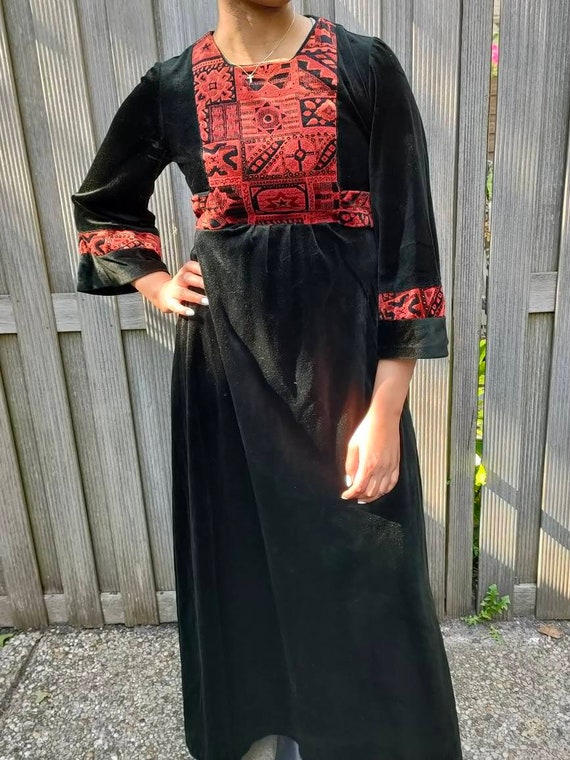 Vintage 1970,s Black velvet with orange aestestic print boho hippie maxi dress, velvet 70,s with flair sleeves Bohemian, hippie, empire, dress