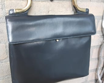 Bolso de mano de noche vintage Modell Royal de los años 80, de piel azul, con asa superior, estructurado, herrajes dorados, estilo clásico, elegante y atemporal, muy femenino.