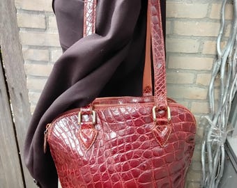 Vintage Cognac brown Croc Embossed Leather Shoulder Bag 90s Quiet Luxury Two Straps Shoulder Handbag Classic Italian Style Purse