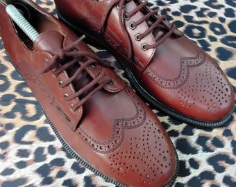Vintage Chocolate Brown Suede leather Brogue men shoe Lace up Classic casual Size EU 42. US 8 Suitable For Men With Wide Feet